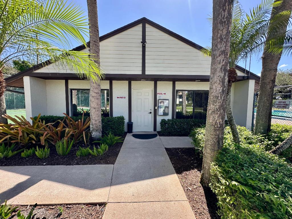 PINE RIDGE AT MARTIN DOWNS CONDO - Residential