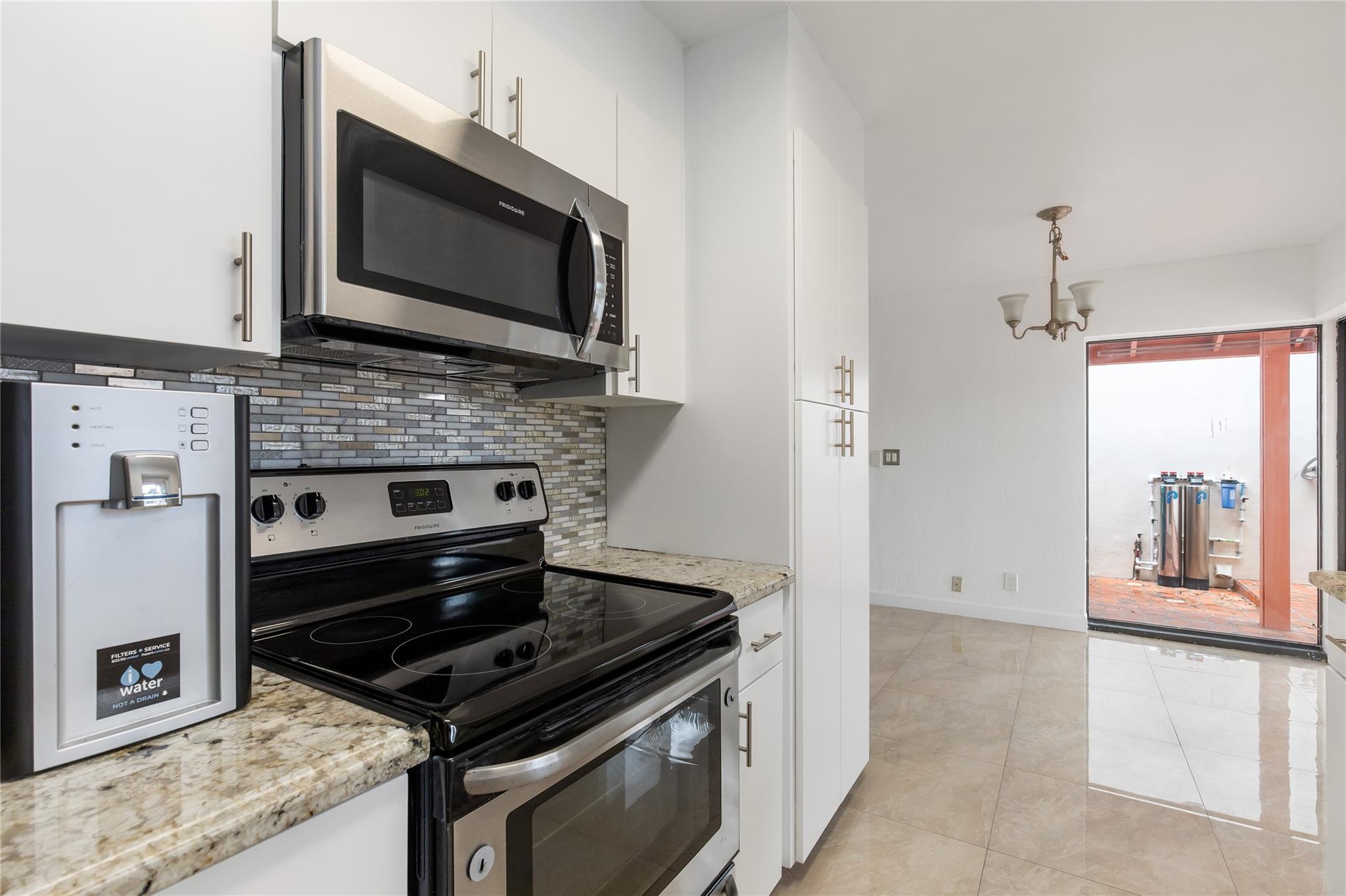 HILLS OF INVERRARY - Residential