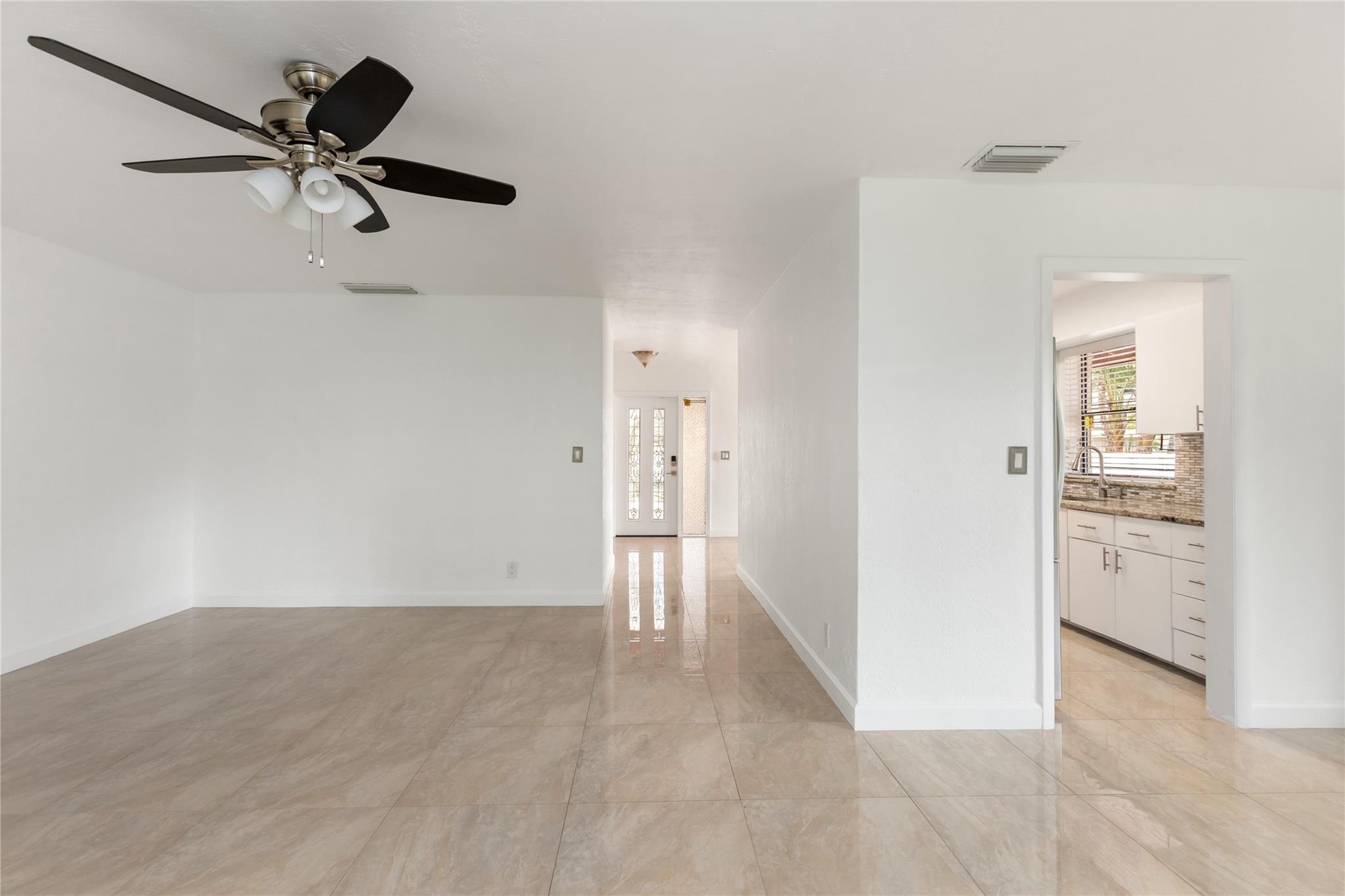 HILLS OF INVERRARY - Residential