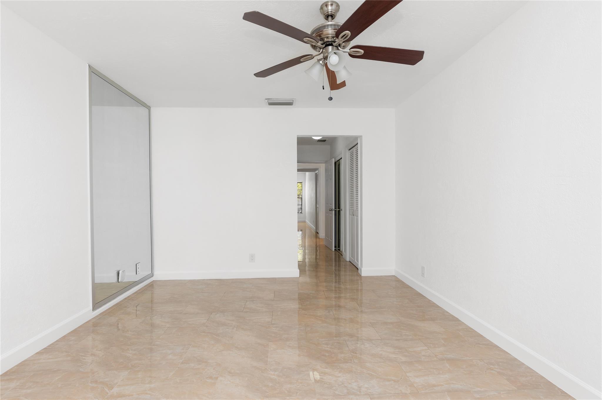 HILLS OF INVERRARY - Residential