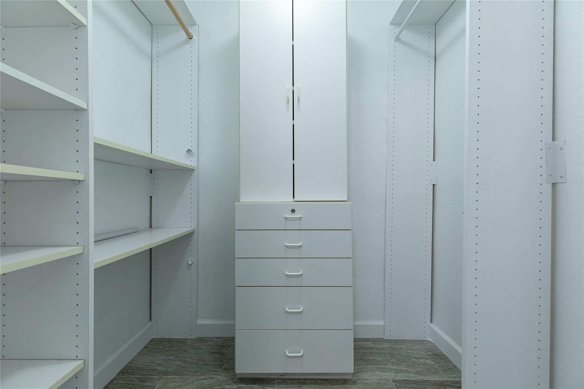 HILLS OF INVERRARY - Residential