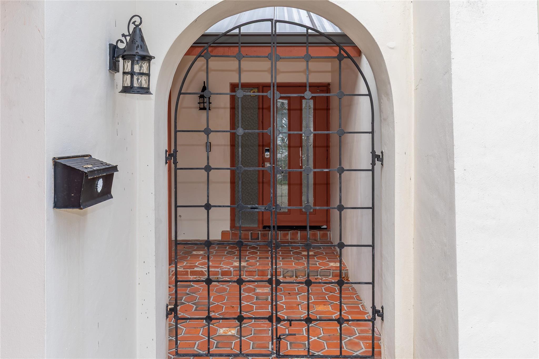 HILLS OF INVERRARY - Residential