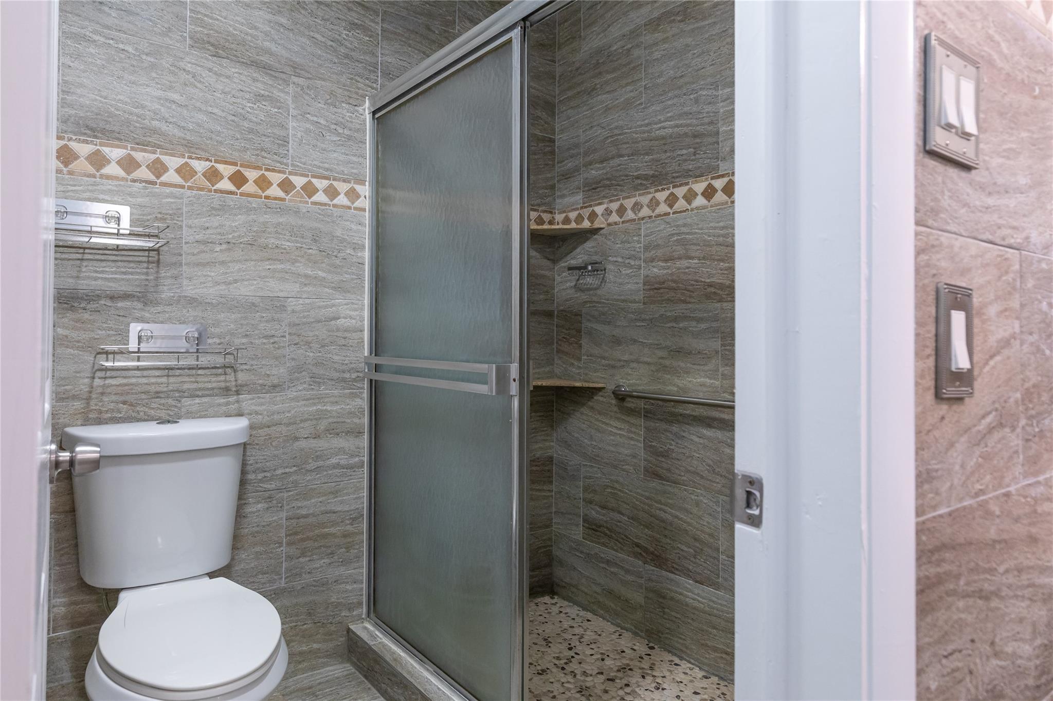 HILLS OF INVERRARY - Residential