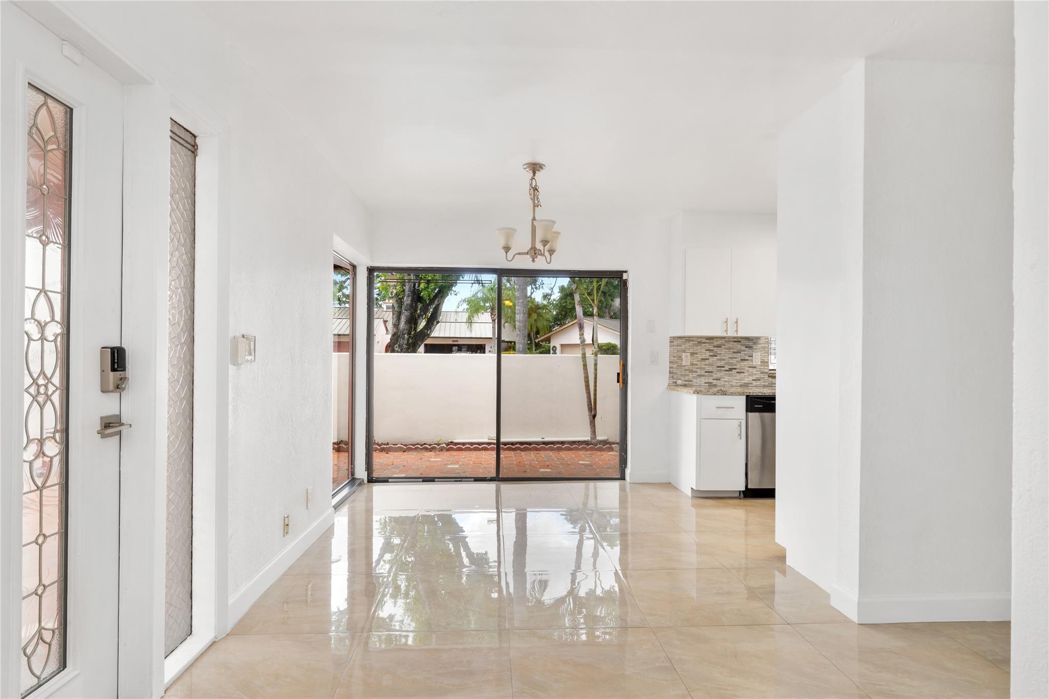 HILLS OF INVERRARY - Residential