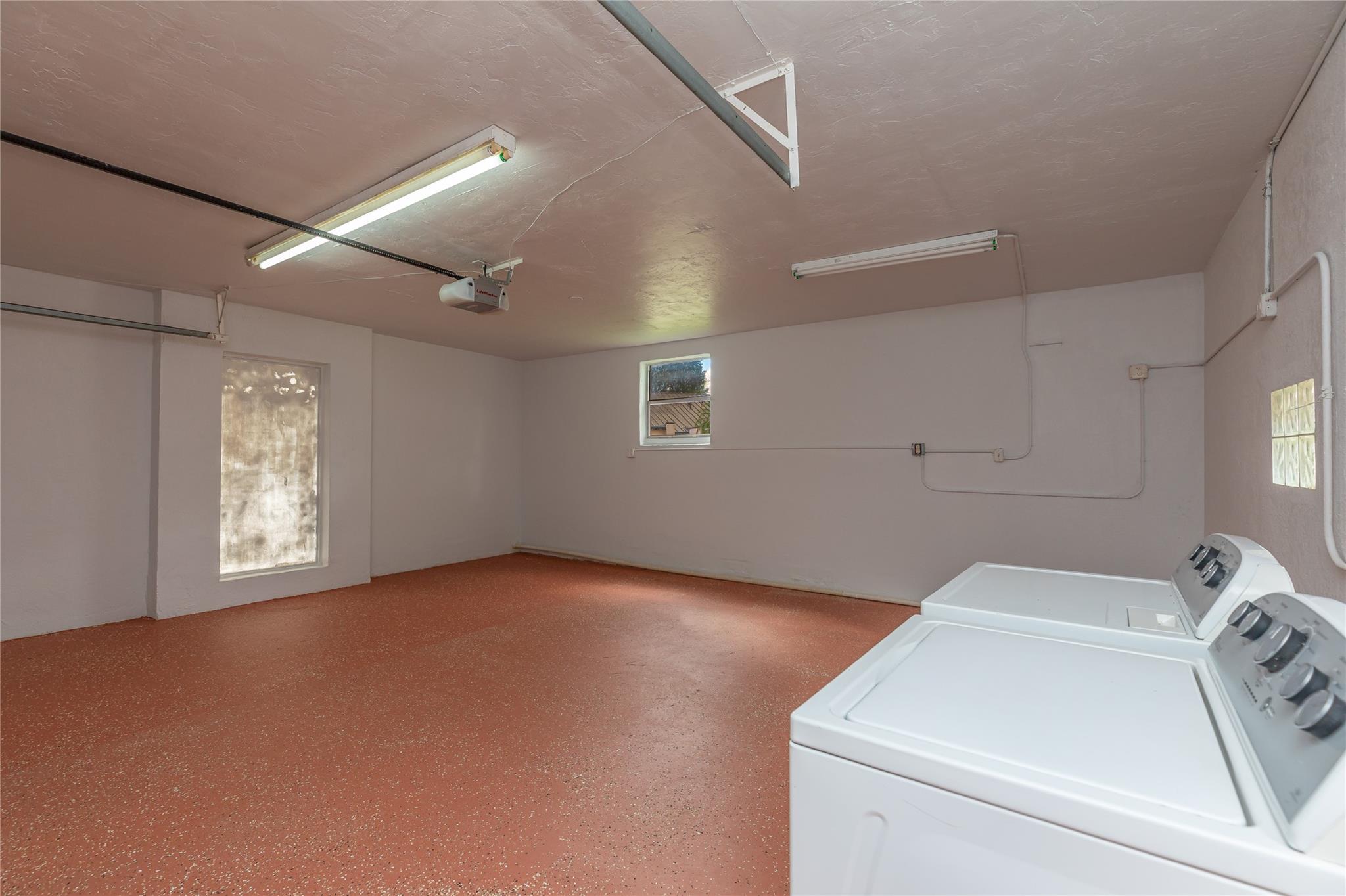 HILLS OF INVERRARY - Residential