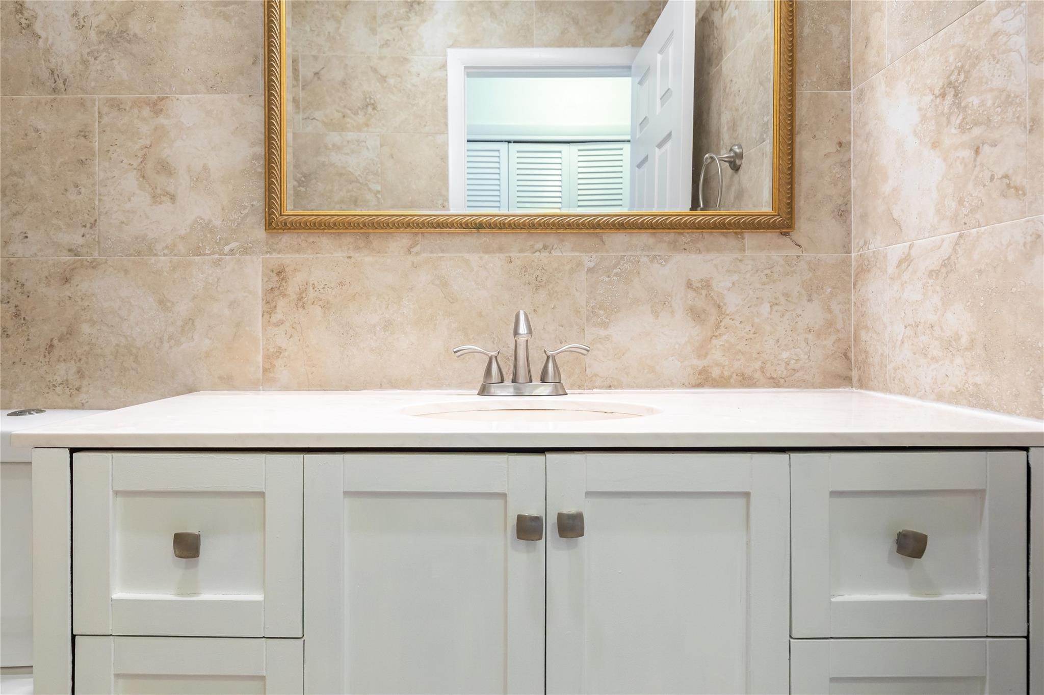 HILLS OF INVERRARY - Residential