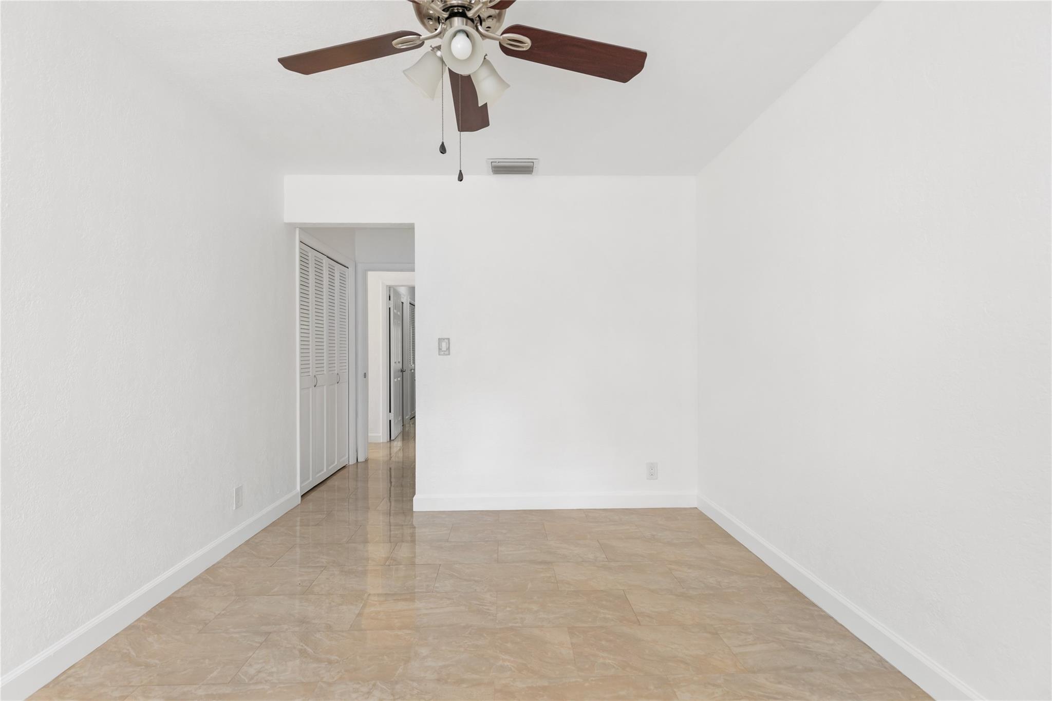 HILLS OF INVERRARY - Residential