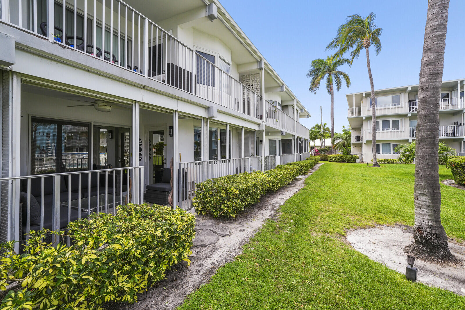MICHIGAN BUILDING CONDO - Residential Lease