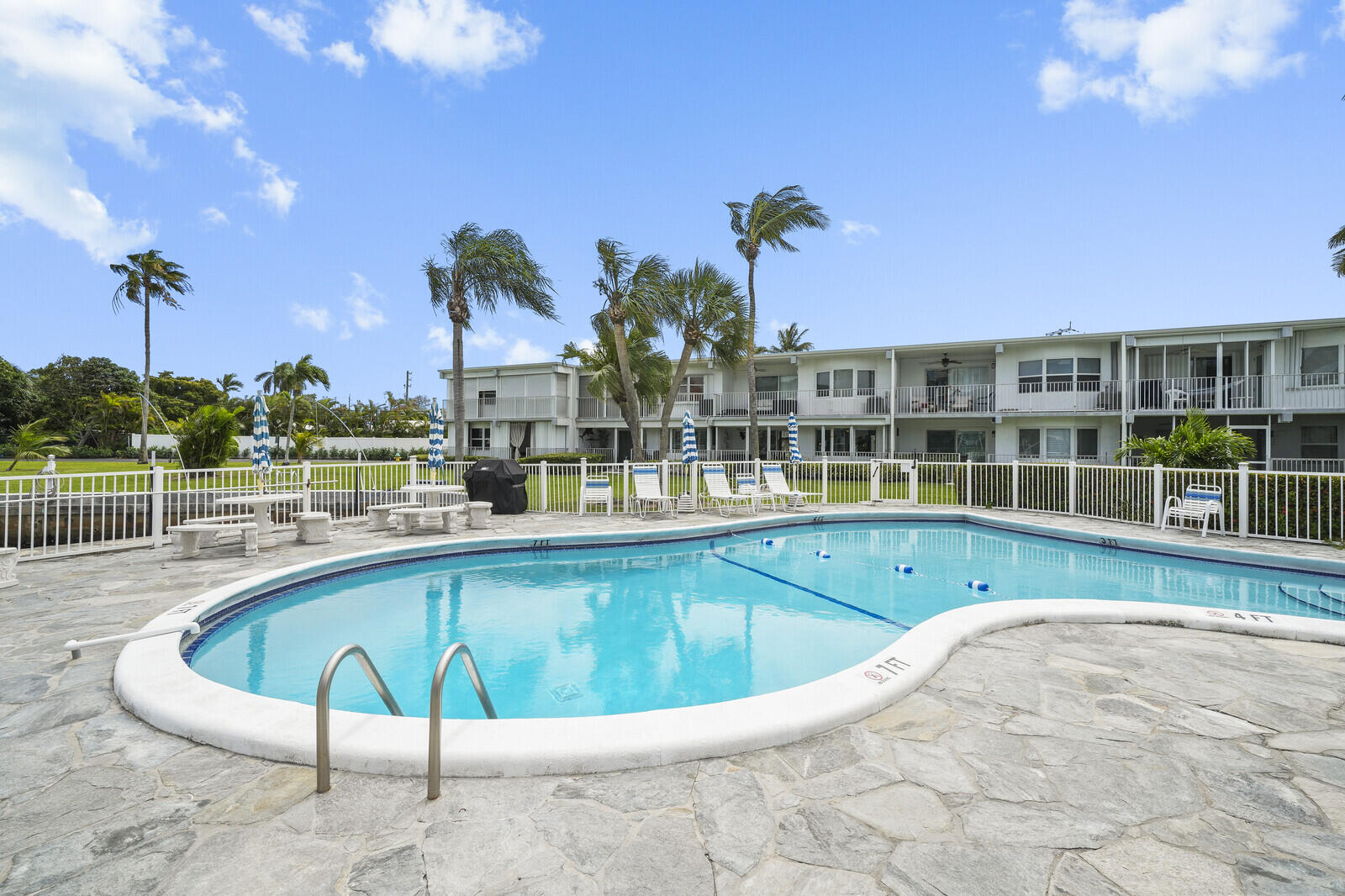 MICHIGAN BUILDING CONDO - Residential Lease