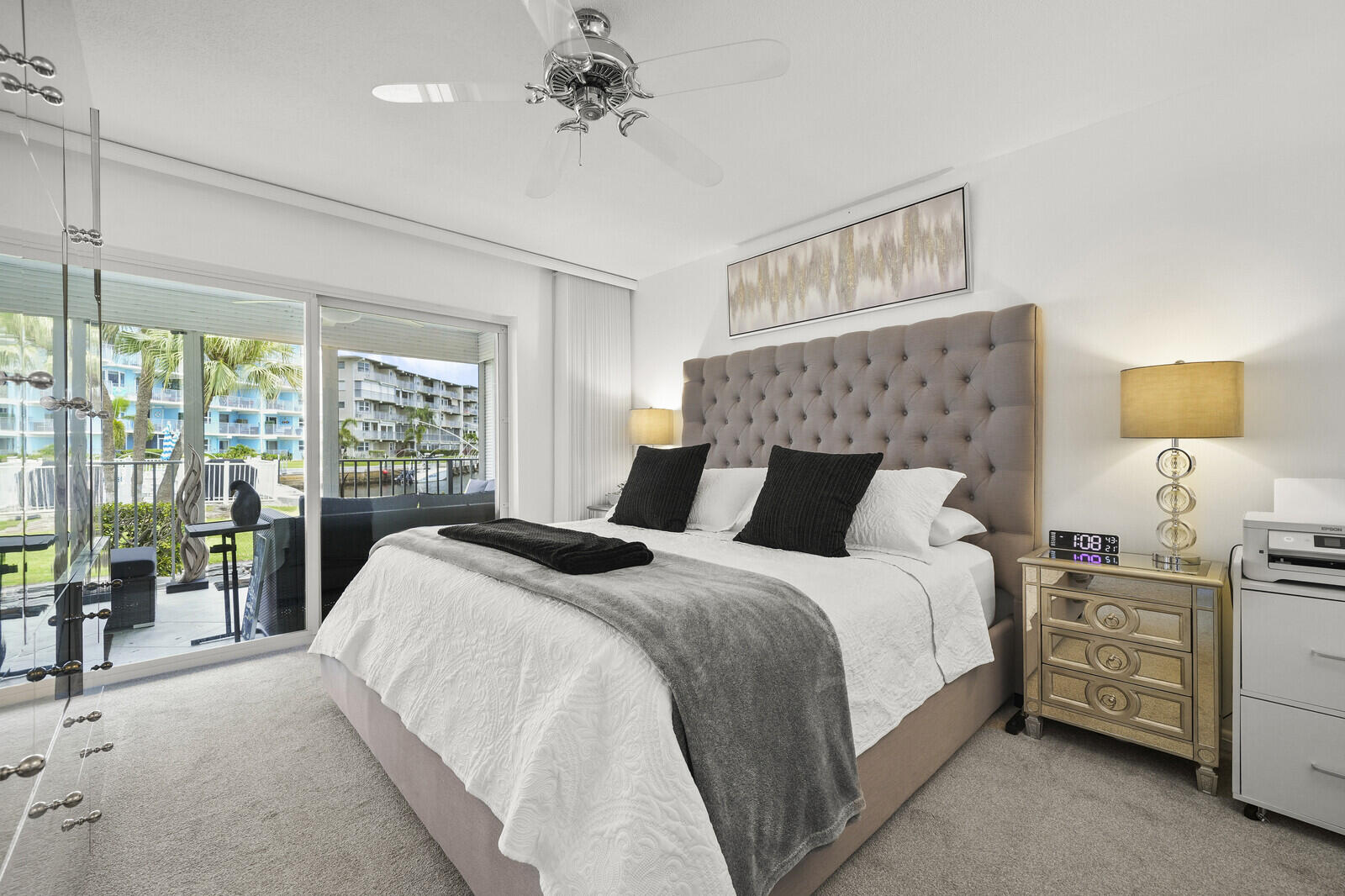 MICHIGAN BUILDING CONDO - Residential Lease