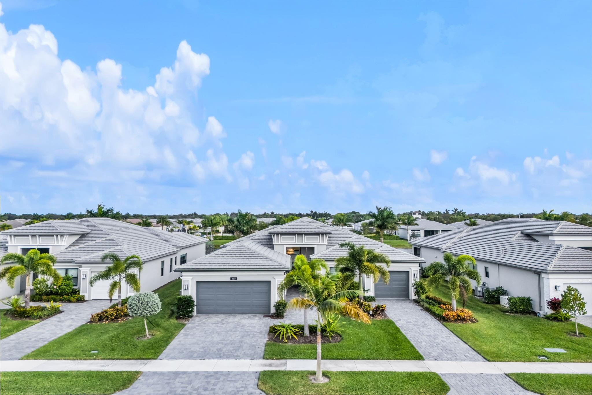 Valencia Grand - Residential Lease