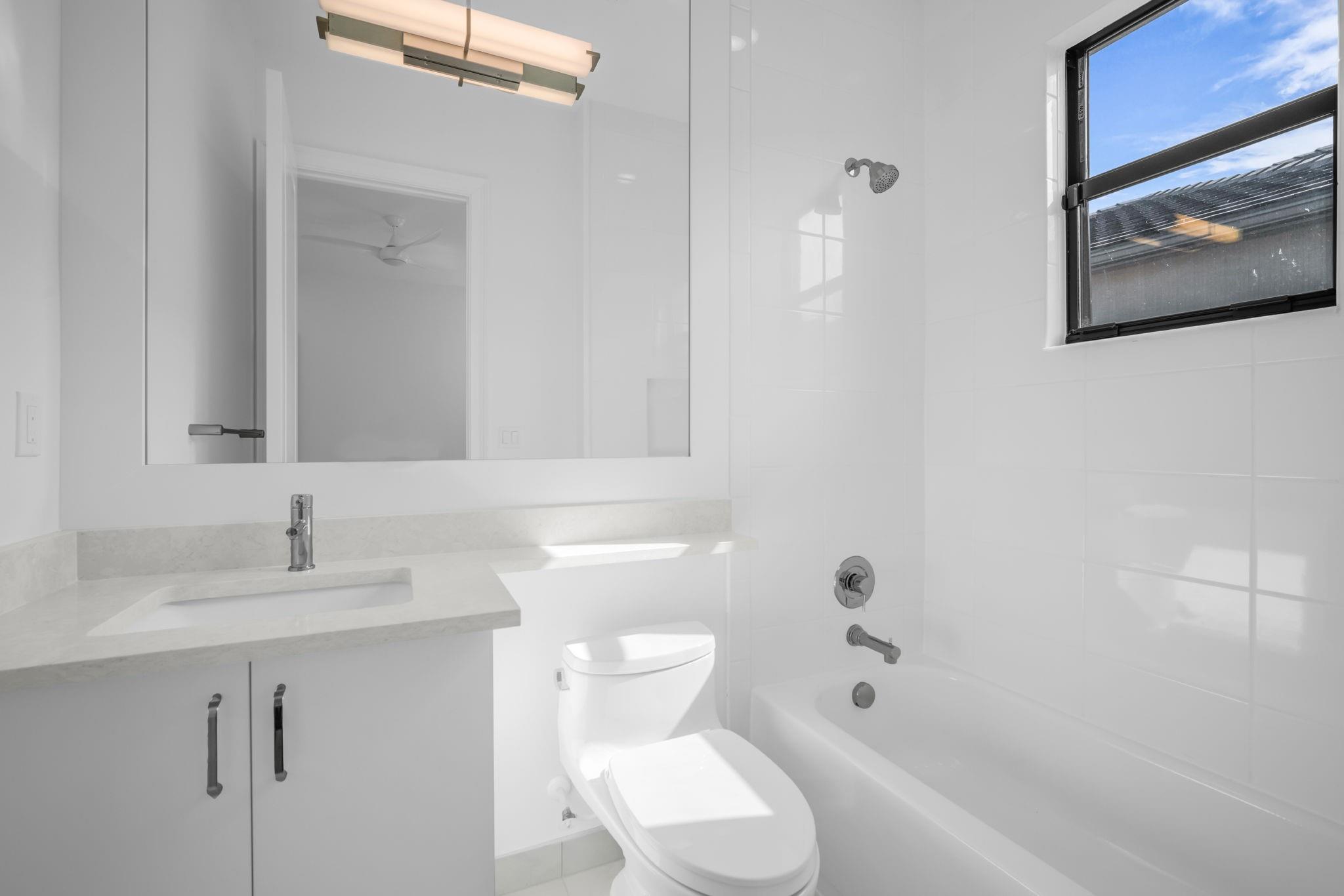 Valencia Grand - Residential Lease