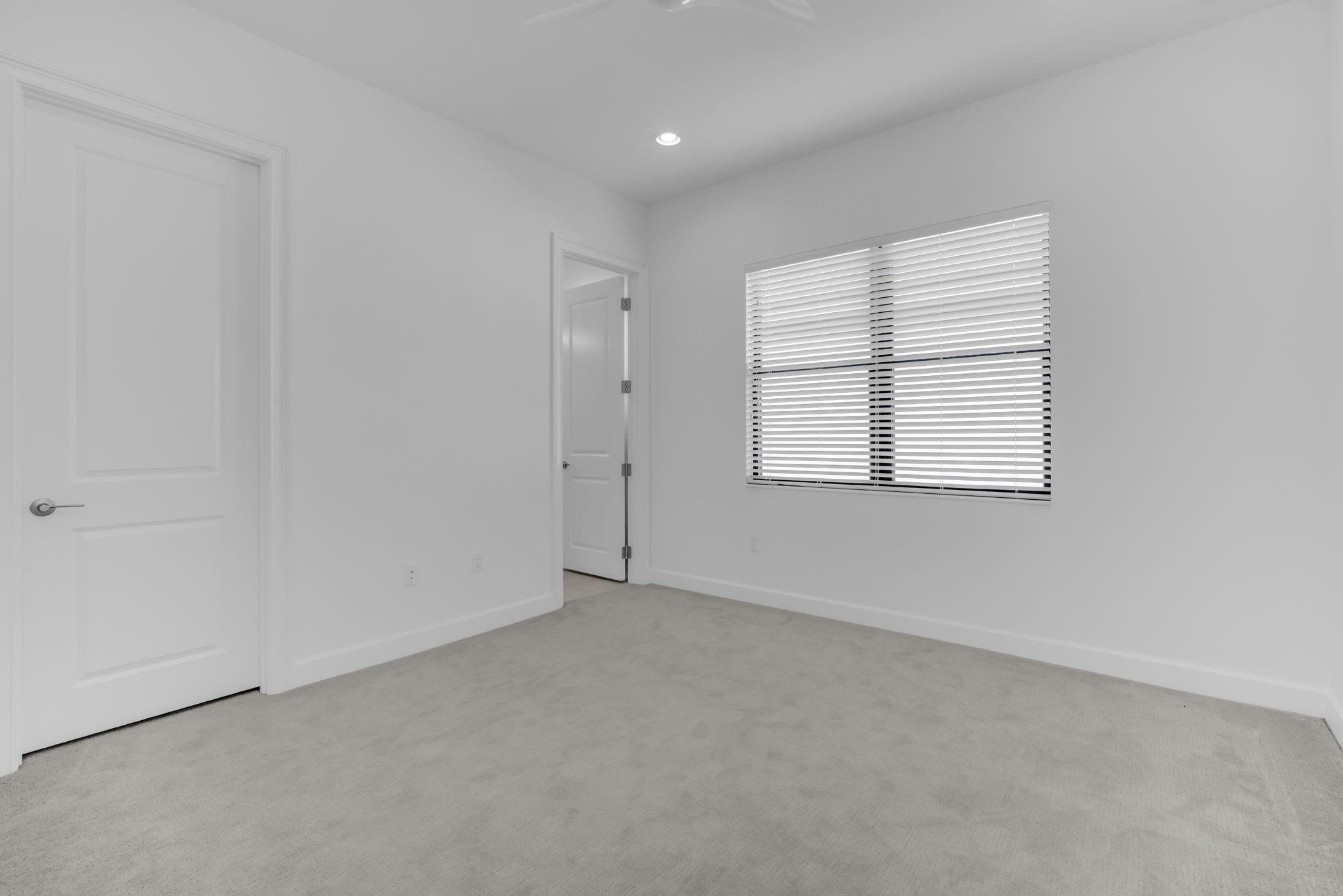 Valencia Grand - Residential Lease