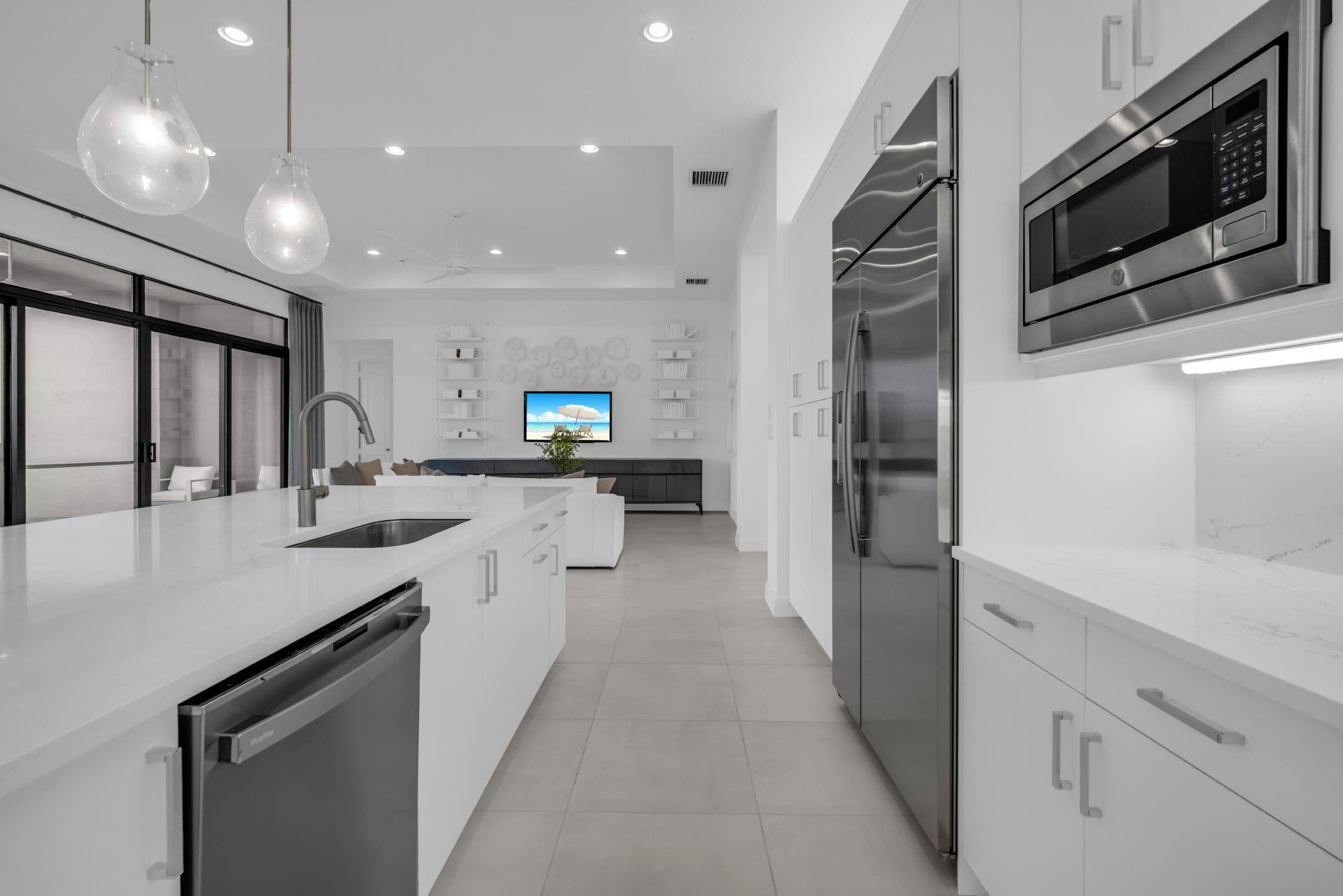 Valencia Grand - Residential Lease