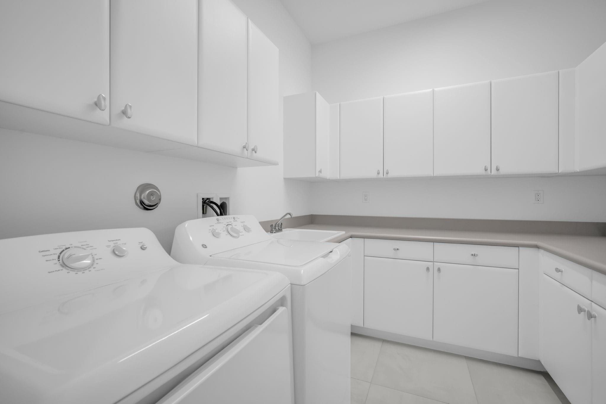 Valencia Grand - Residential Lease