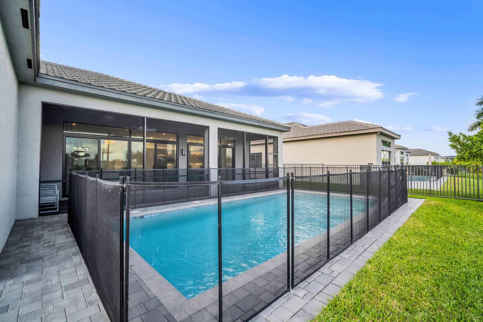 Valencia Grand - Residential Lease