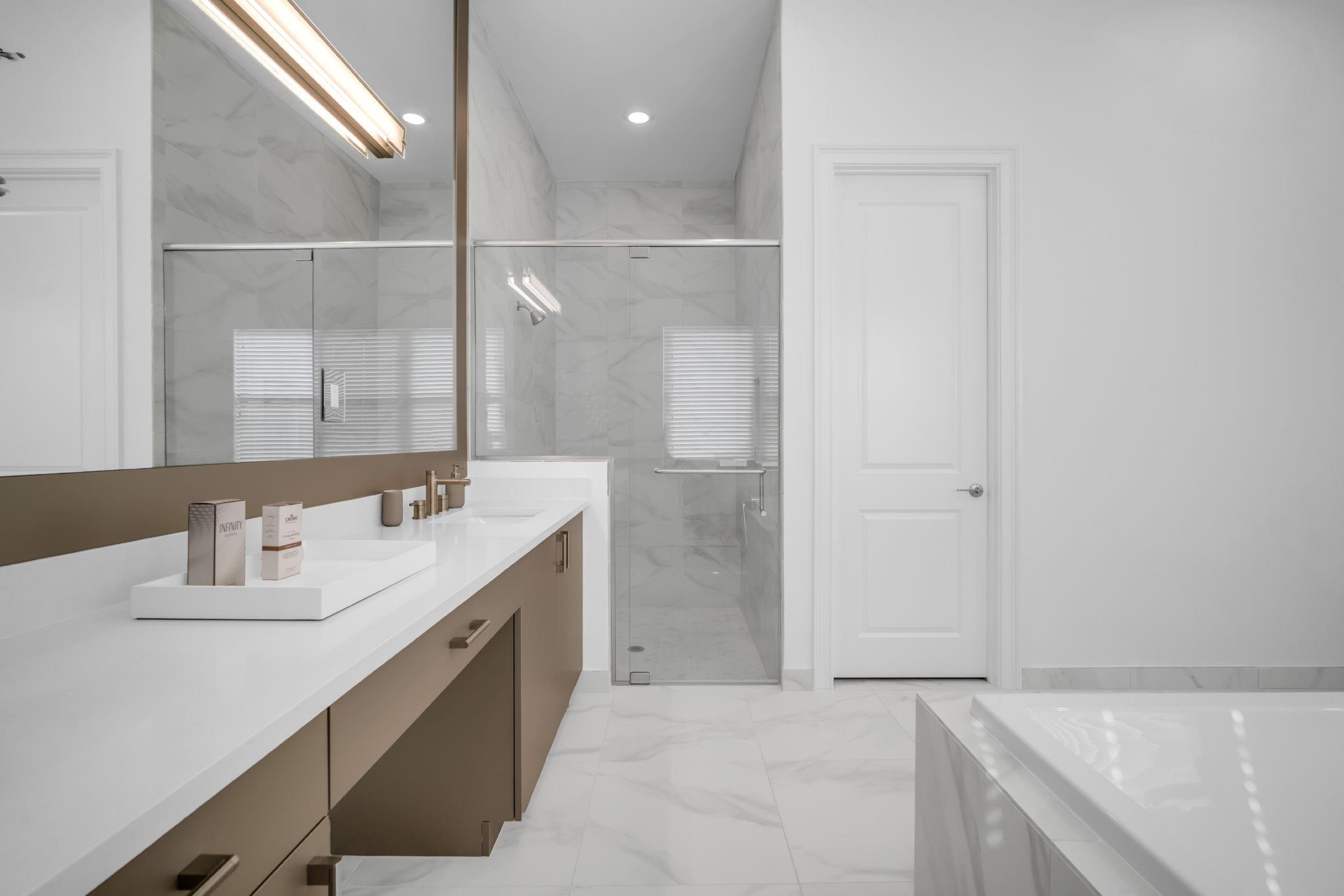 Valencia Grand - Residential Lease