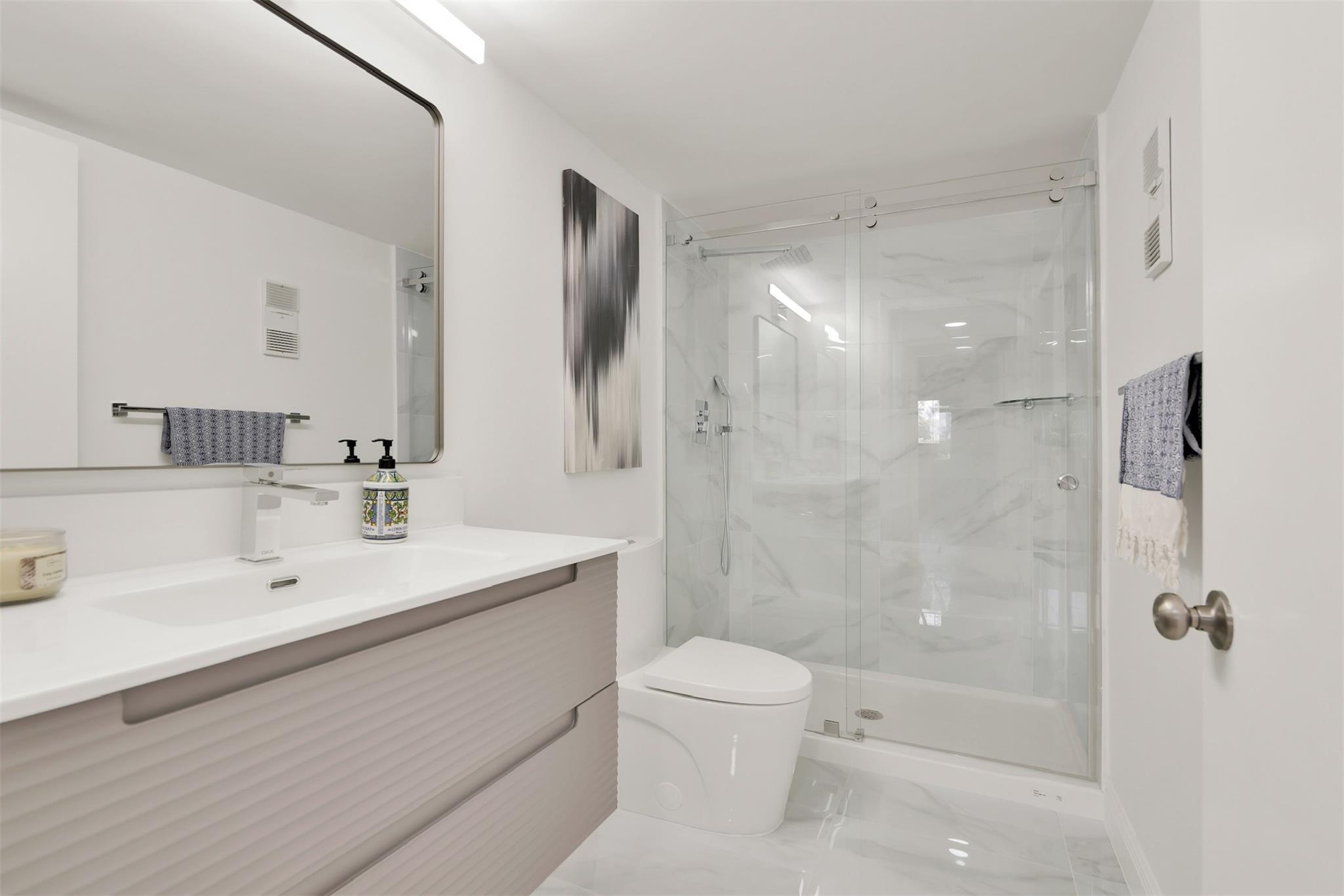 WATERSEDGE AT THE LAKES O - Residential