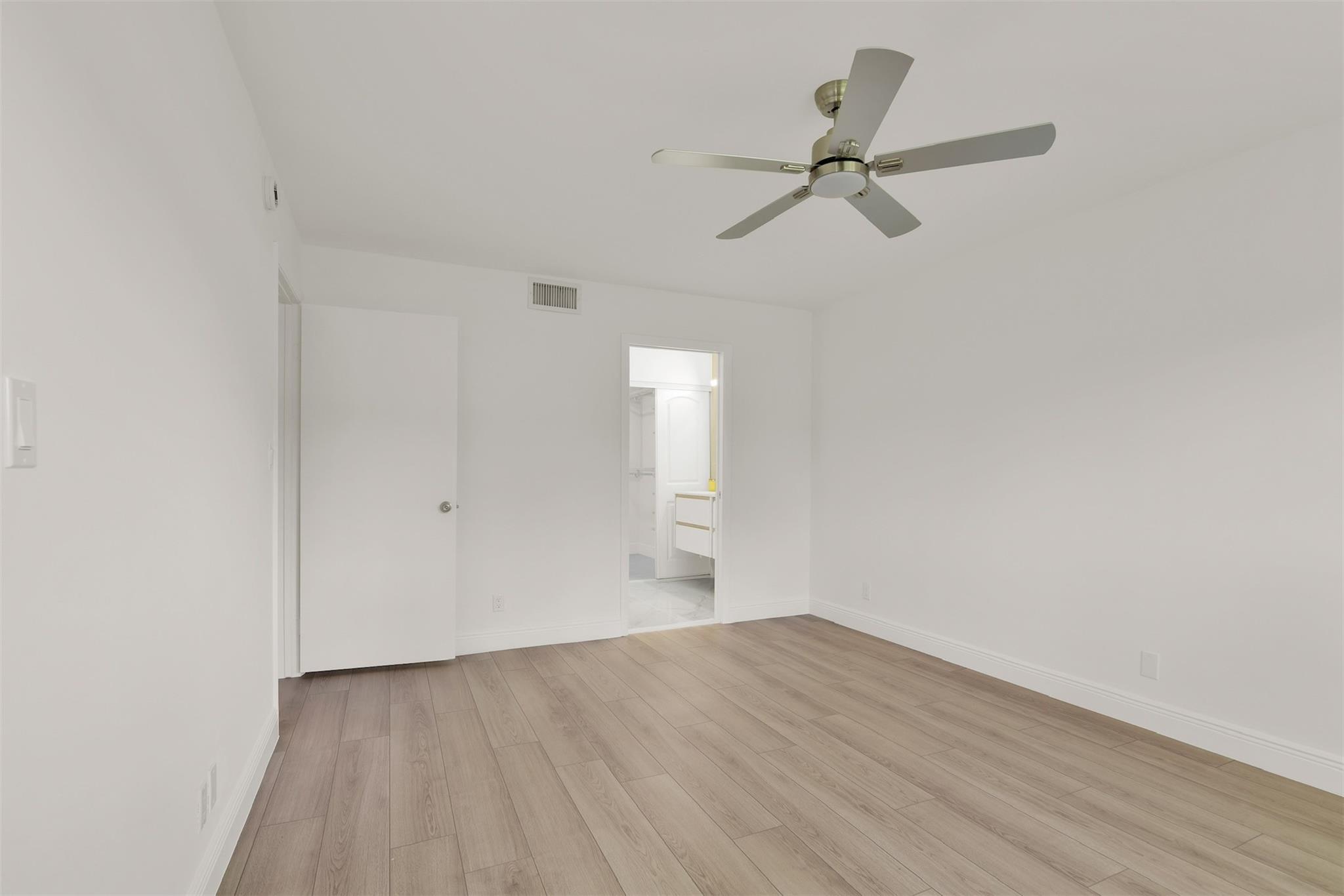 WATERSEDGE AT THE LAKES O - Residential