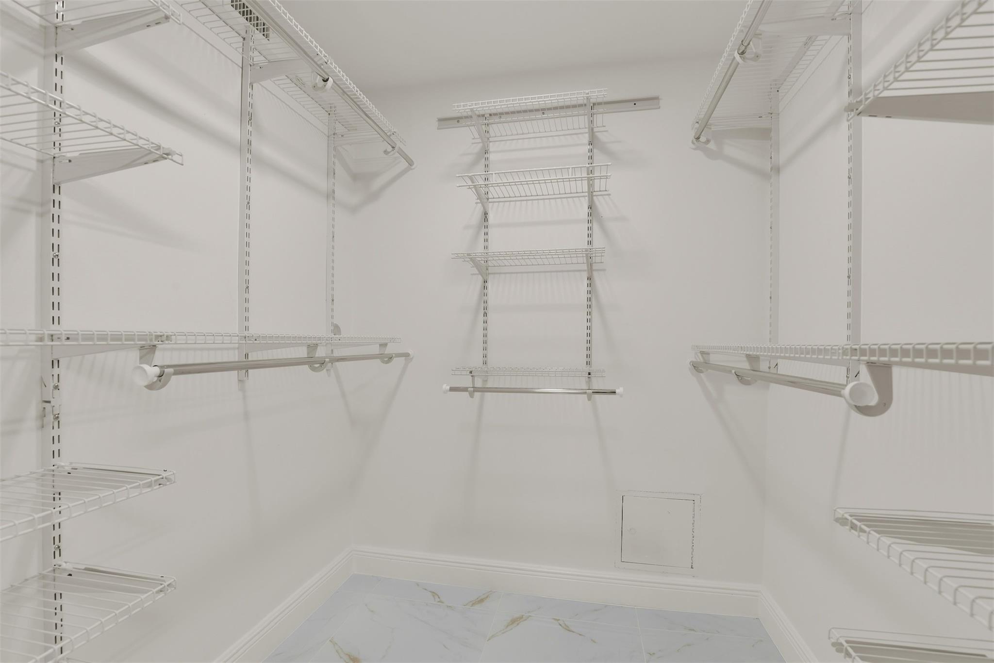 WATERSEDGE AT THE LAKES O - Residential