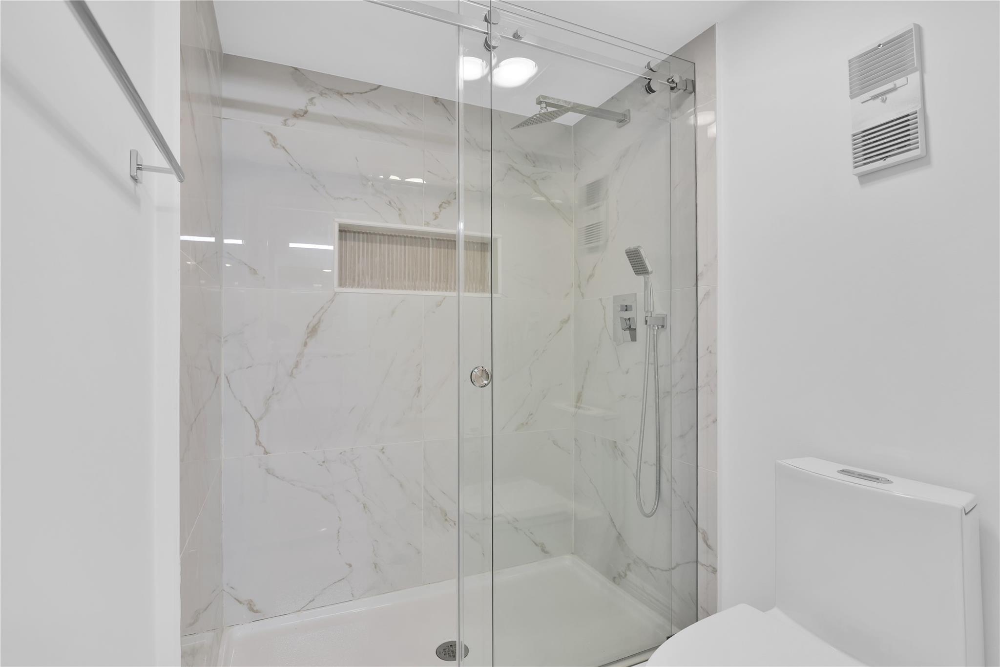 WATERSEDGE AT THE LAKES O - Residential