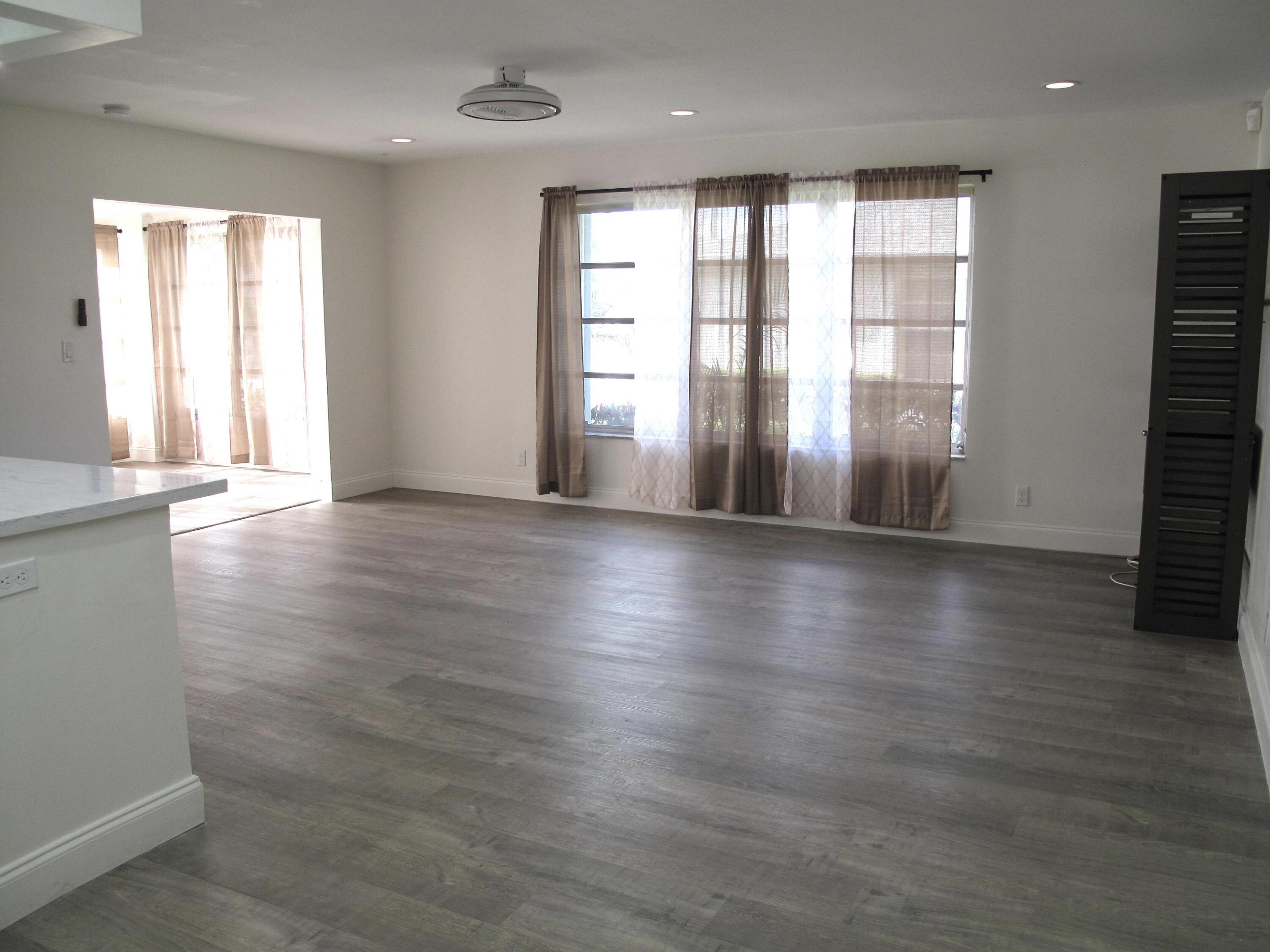 HIGH POINT OF DELRAY SEC 5 CONDO - Residential