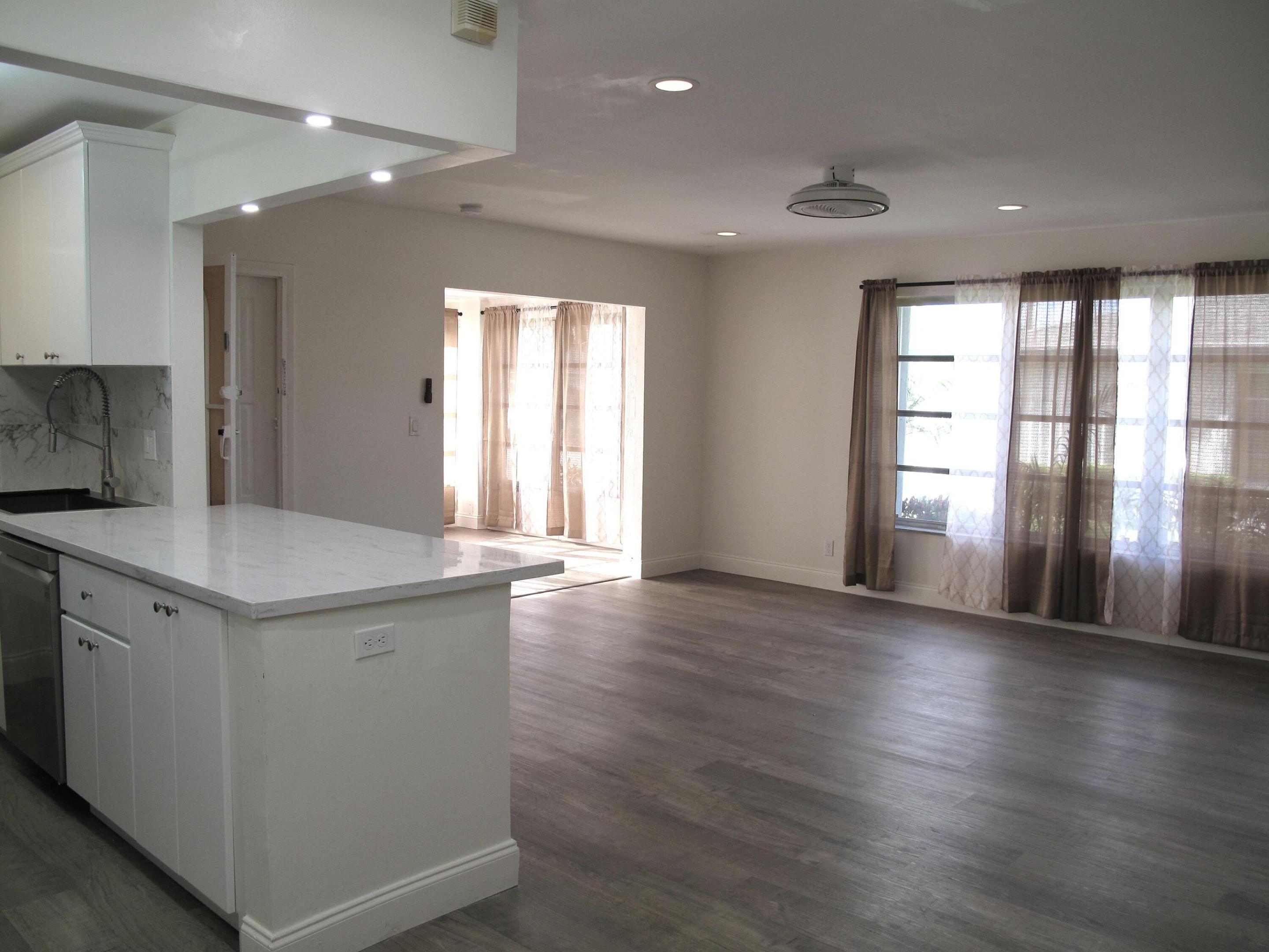 HIGH POINT OF DELRAY SEC 5 CONDO - Residential