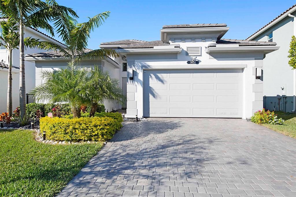 Photo of 9651 Eagle River Road, Delray Beach, FL 33446 (MLS # R10690033)