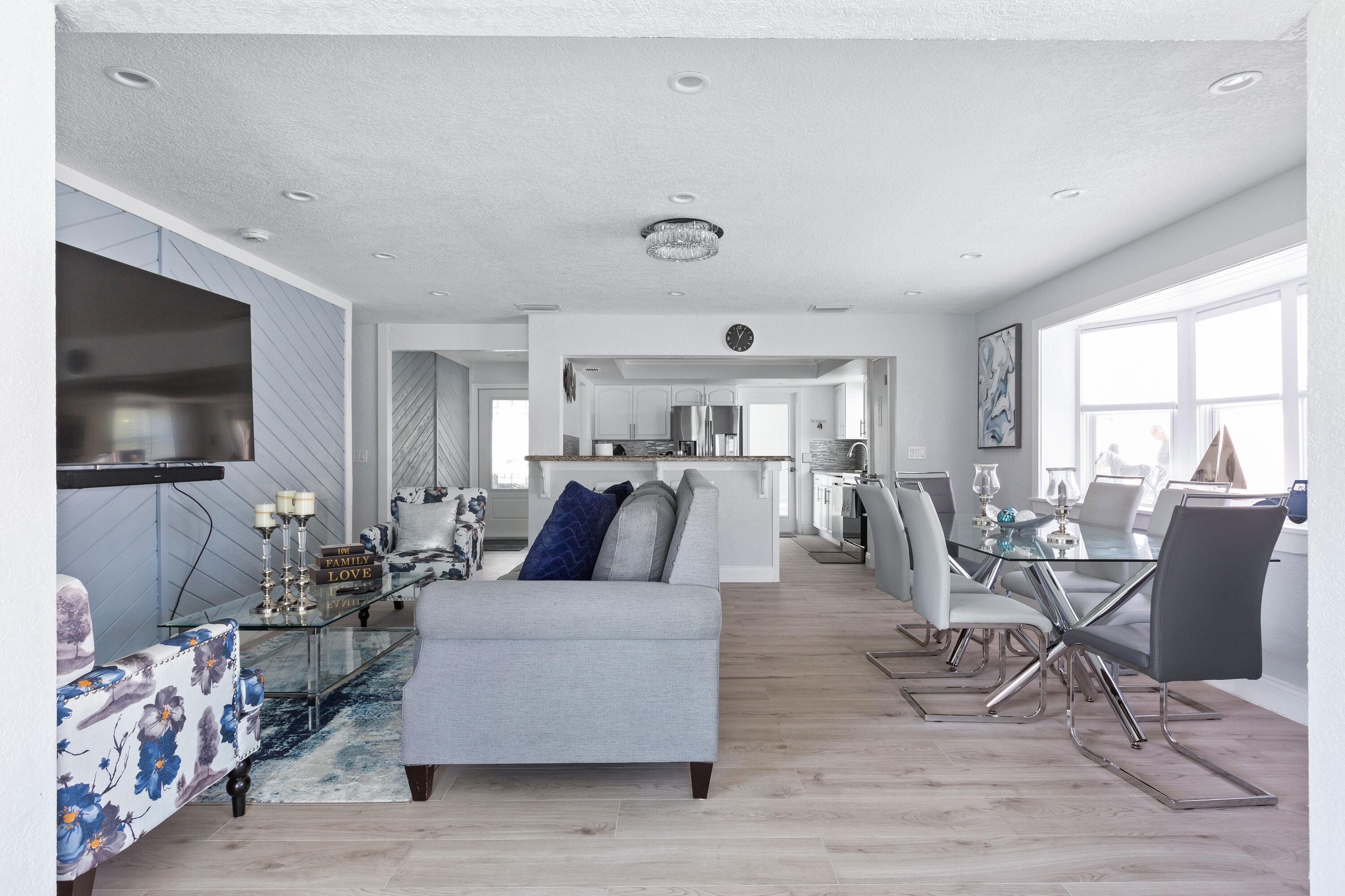 PALM BEACH GARDENS 5 - Residential Lease