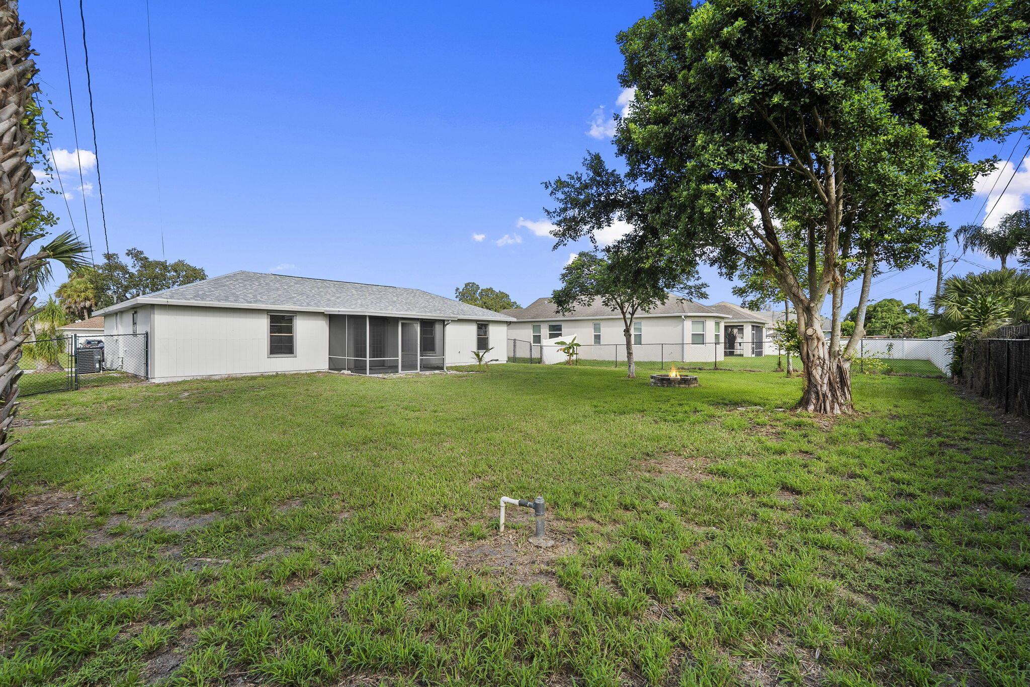 PORT ST LUCIE SECTION 33 - Residential