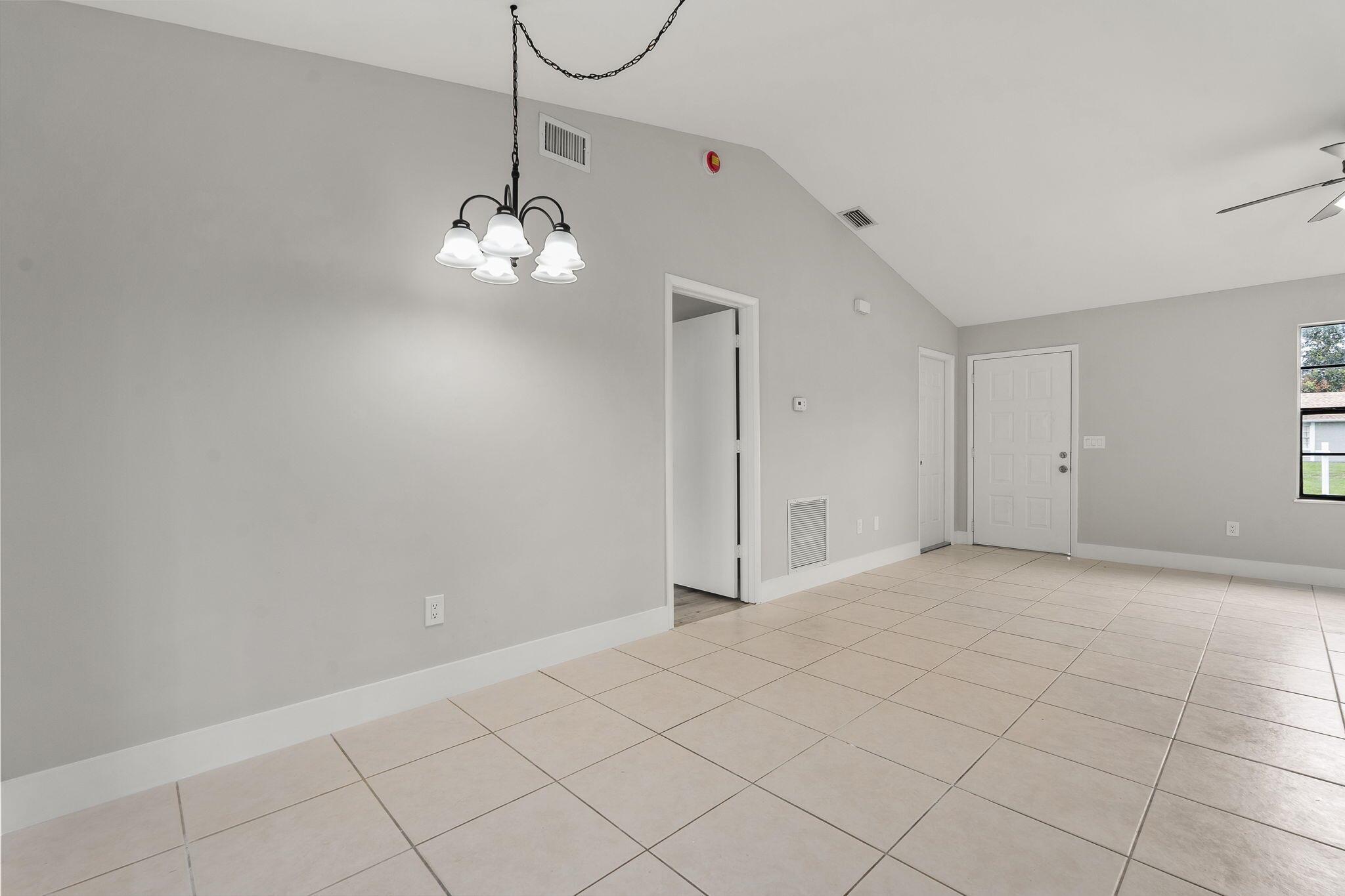 PORT ST LUCIE SECTION 33 - Residential