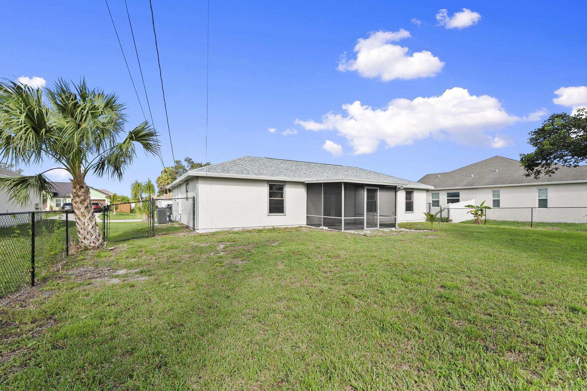 PORT ST LUCIE SECTION 33 - Residential