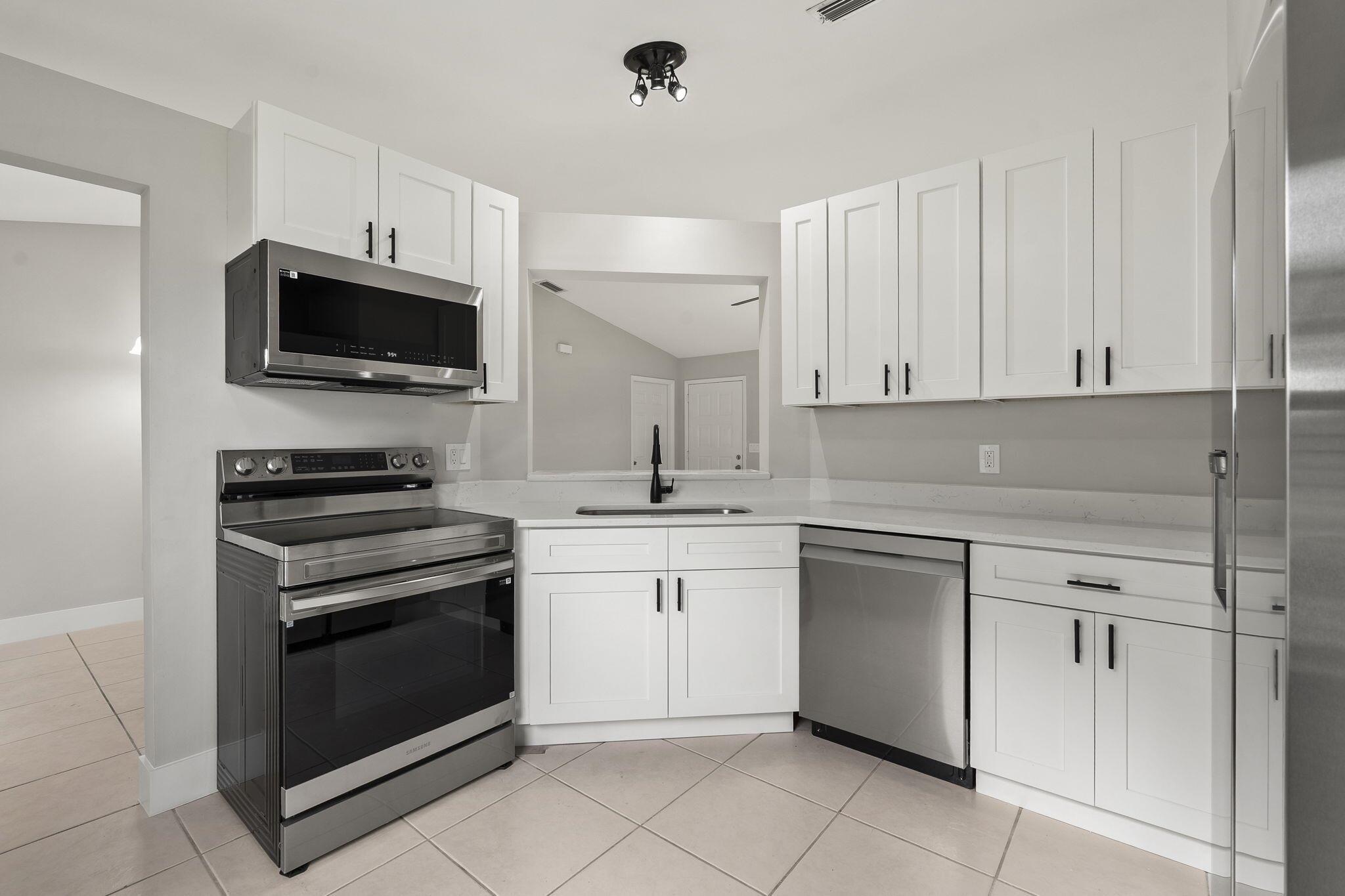 PORT ST LUCIE SECTION 33 - Residential