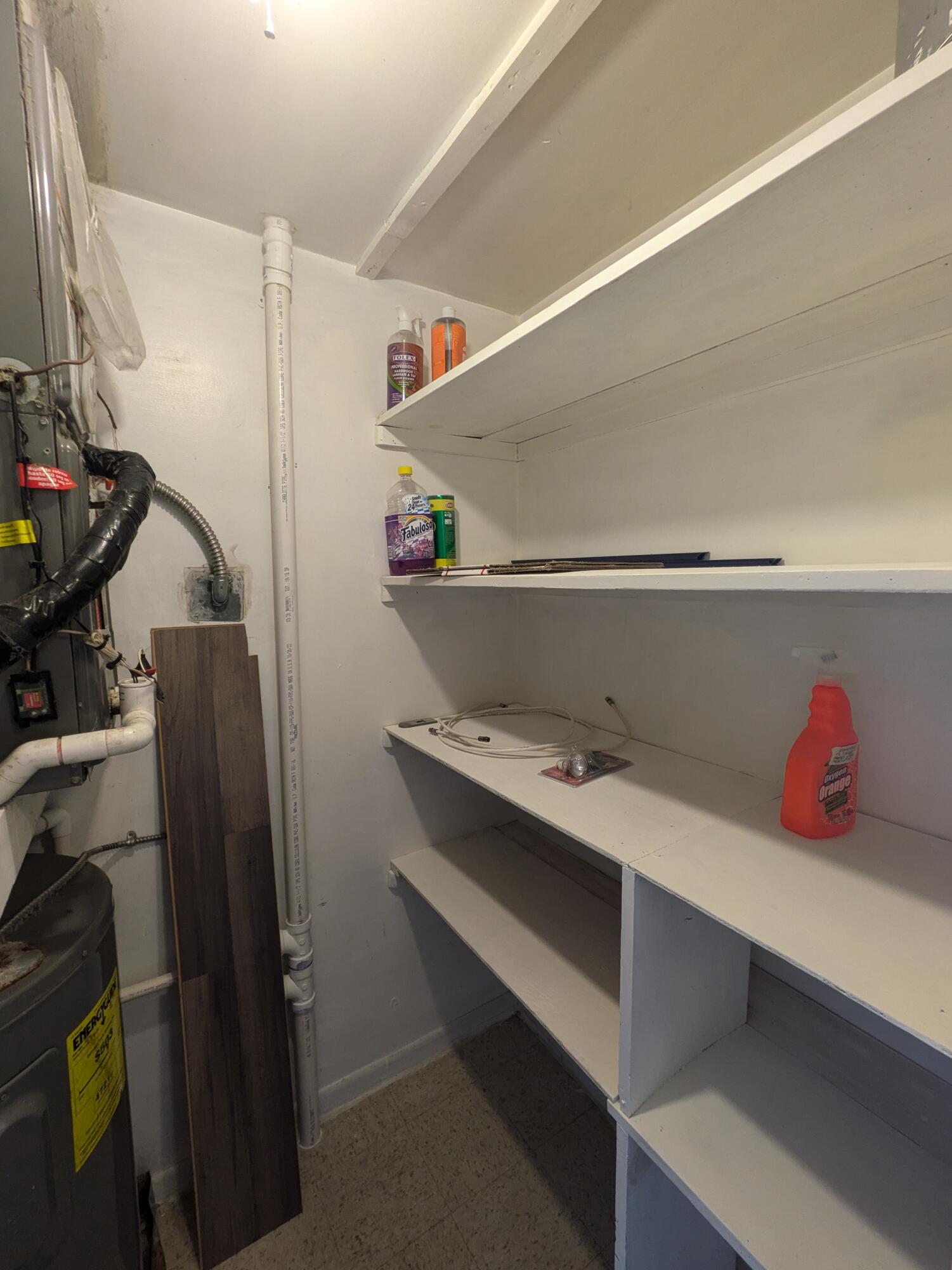 LAKE COLONY APTS THREE IN - Residential