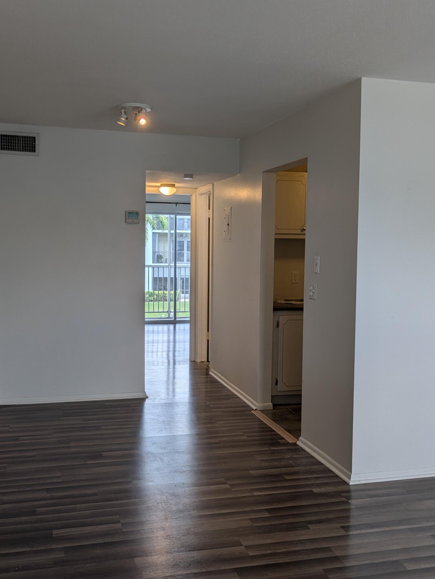 LAKE COLONY APTS THREE IN - Residential