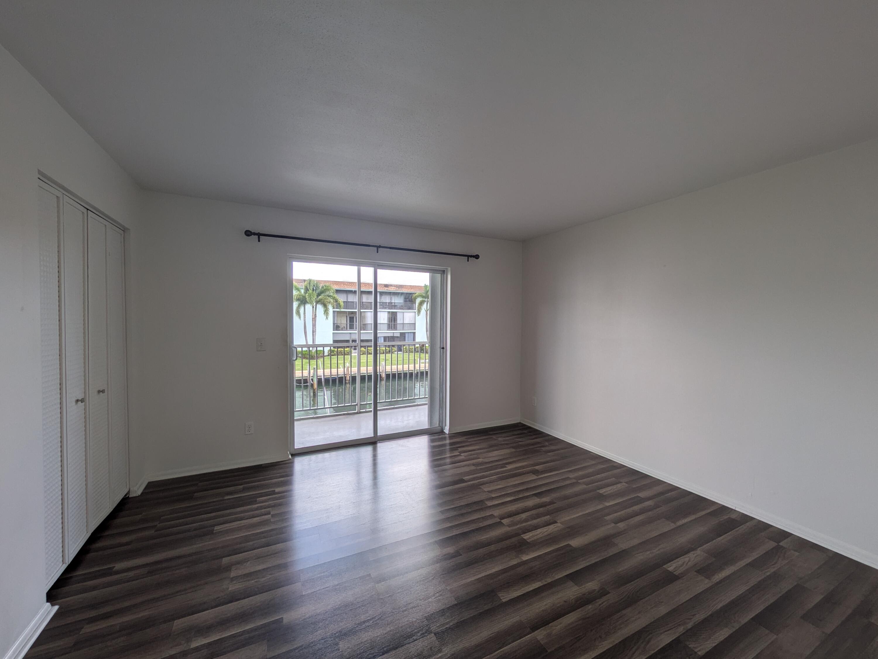 LAKE COLONY APTS THREE IN - Residential