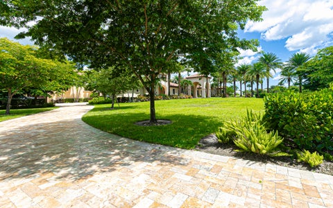 Tiny photo for 15855 Barnstormer Court, Wellington, FL 33414 (MLS # B26087777)