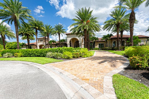 Tiny photo for 15855 Barnstormer Court, Wellington, FL 33414 (MLS # B26087777)