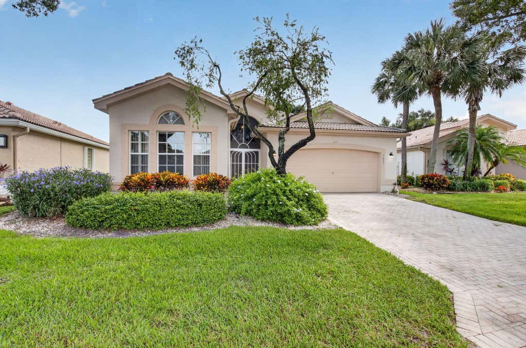 Photo of 7625 Las Cruces Court, Boynton Beach, FL 33437 (MLS # B26060153)