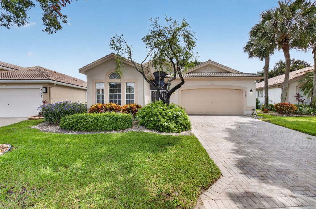 Photo of 7625 Las Cruces Court, Boynton Beach, FL 33437 (MLS # B26060153)