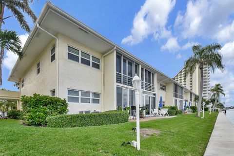 Condominium in Fort Lauderdale FL 3605 32nd Ave Ave.jpg