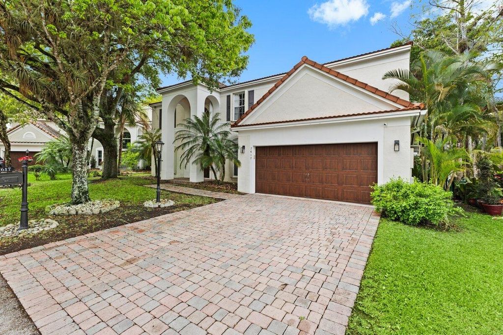 Photo of 7617 Parkview Way, Coral Springs, FL 33065 (MLS # F10550385)