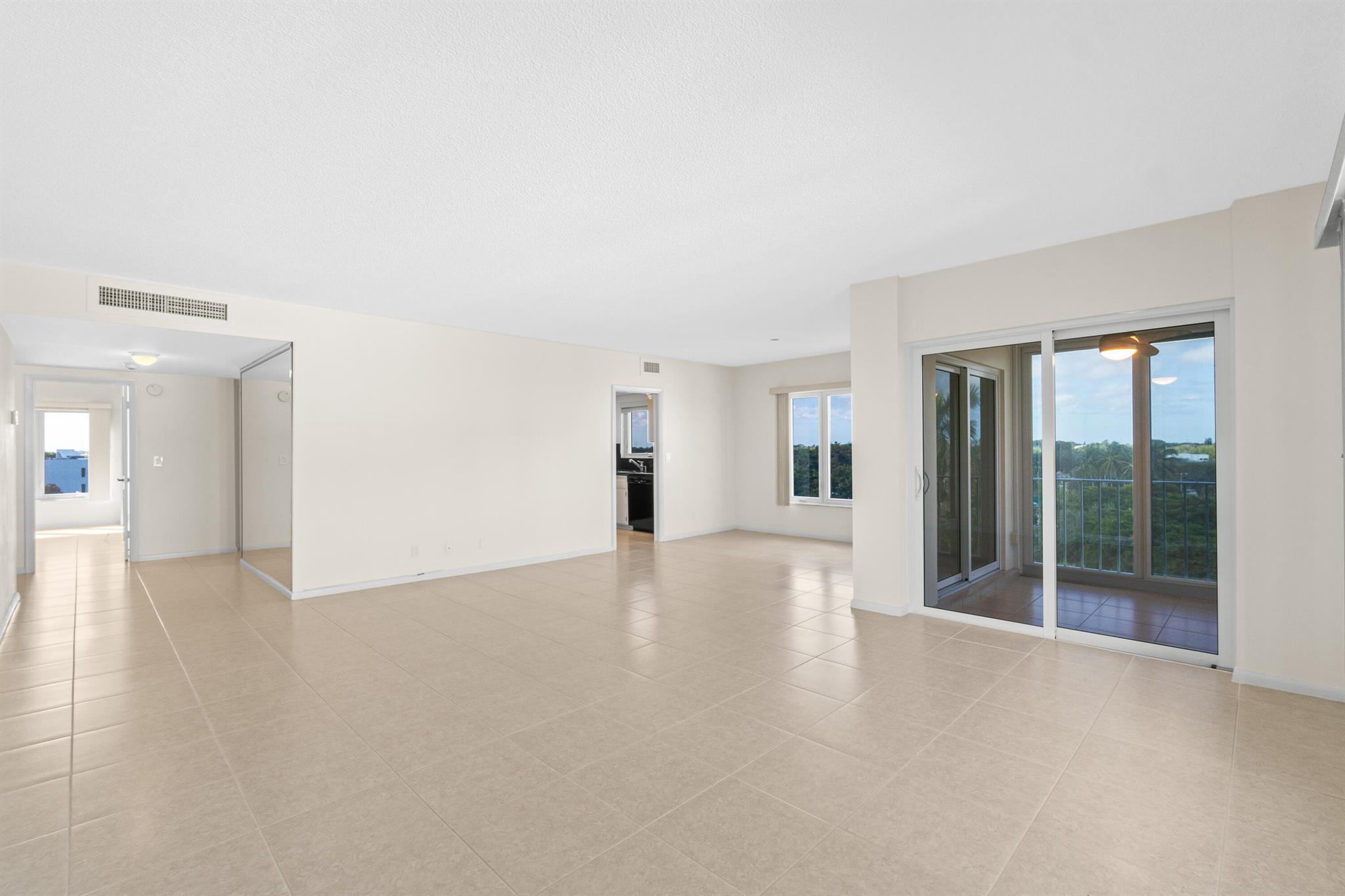 555 SE 6th Avenue 6h