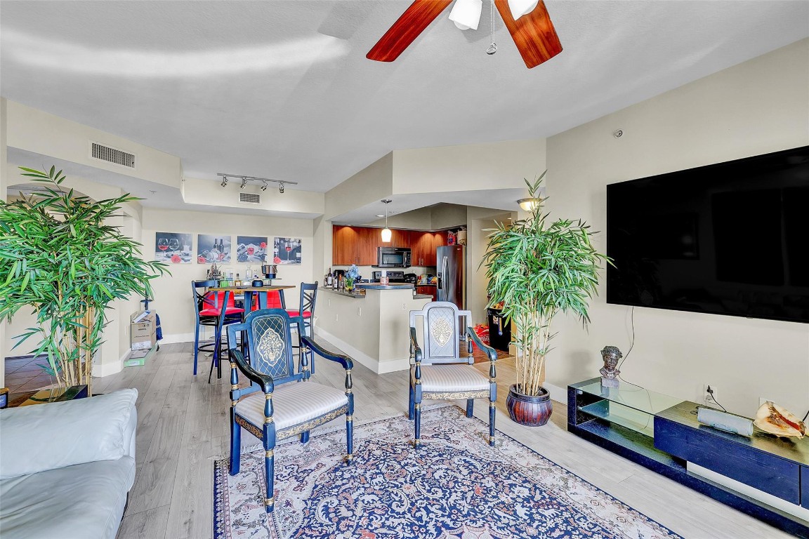 110 N Federal Highway 815