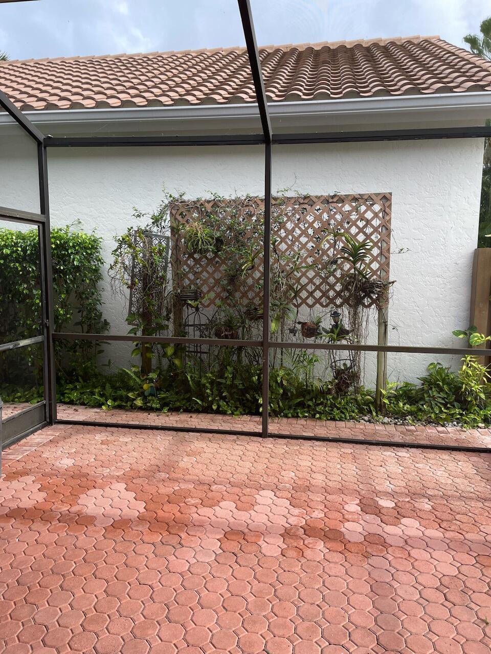 BANYANS OF ARVIDA COUNTRY - Residential Lease