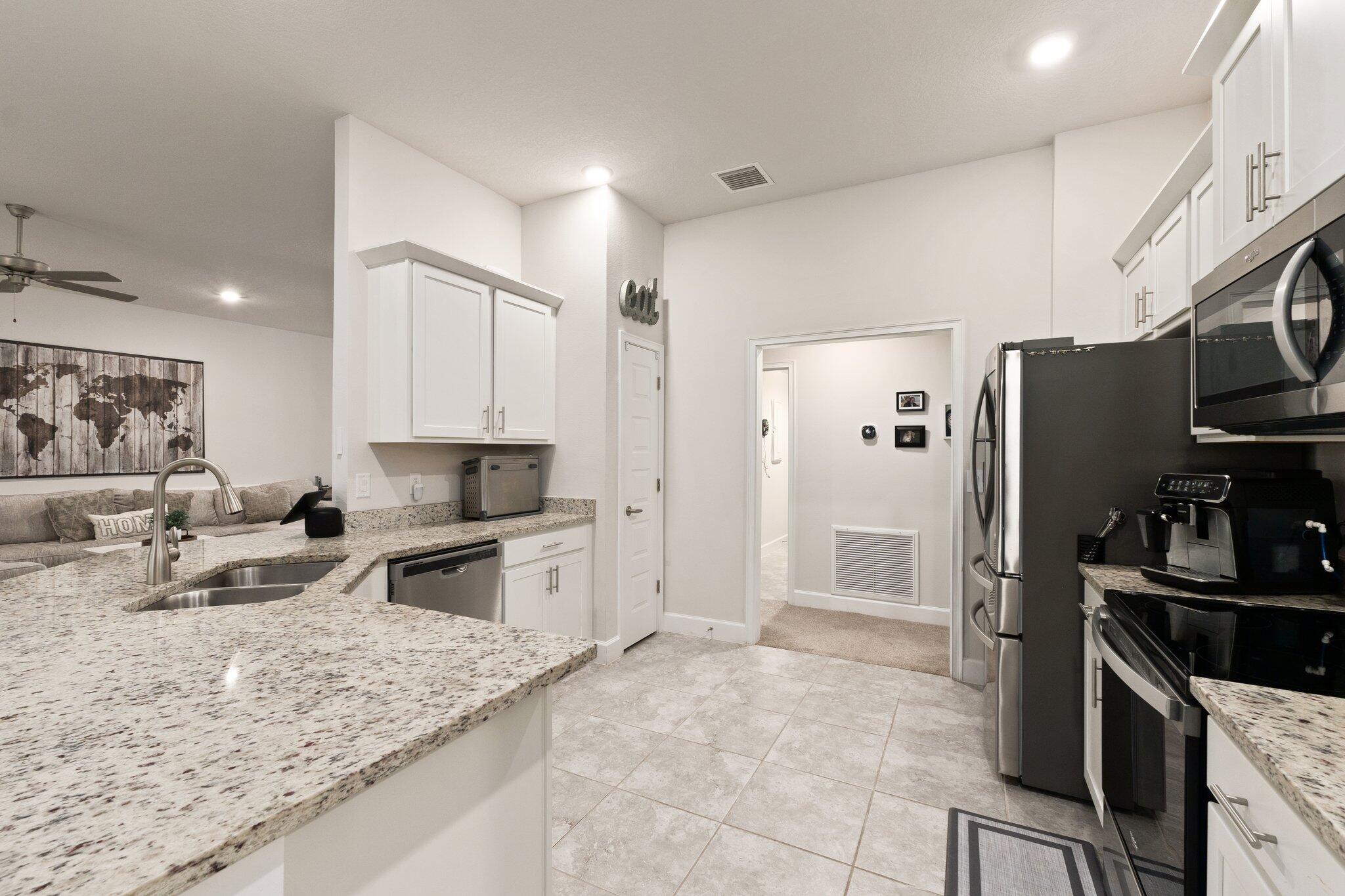 8324 Amalfi Circle