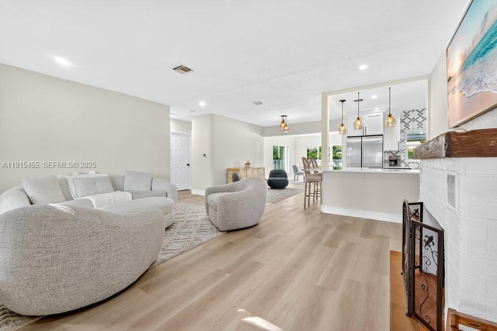 GATEWAY PARK - Residential