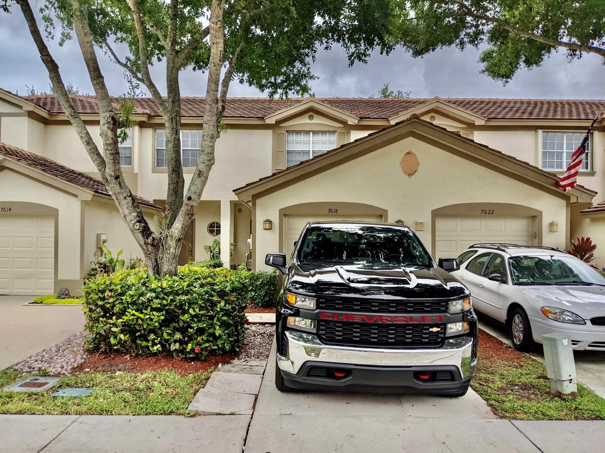 Beautiful 2 Master suites Townhome with a garage in desirable Springs. White cabinets in the kitchen, stainless steel appliances, glass top stove. Kitchen open to living room. Laminate flooring in living room & bedrooms. Tile floor in the kitchen & bathrooms. Carpet only on stairs. The Springs community features first class amenities that includes a resort style pool and a play area. Walk to Boynton Beach Park with a skate park, football, basketball, soccer and baseball. Located close to shopping, dining, entertainment, ''A'' rated schools, major highways and airports.
