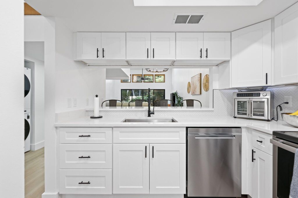 Photo of 1400 NW 9th Avenue #E-34, Boca Raton, FL 33486 (MLS # R11092538)