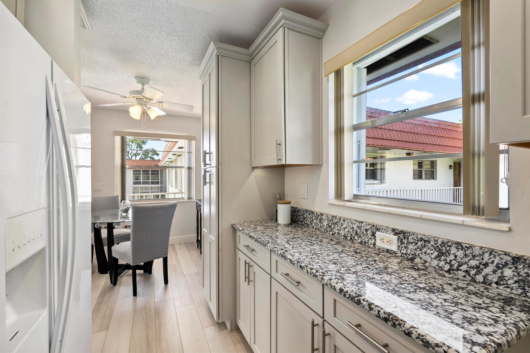 Vista Pines - Residential